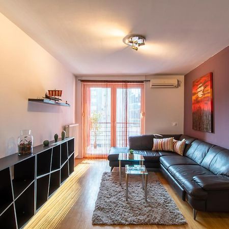Flexible Selfcheckins 31 - Zagreb - Garage - Loggia - New Daire Dış mekan fotoğraf